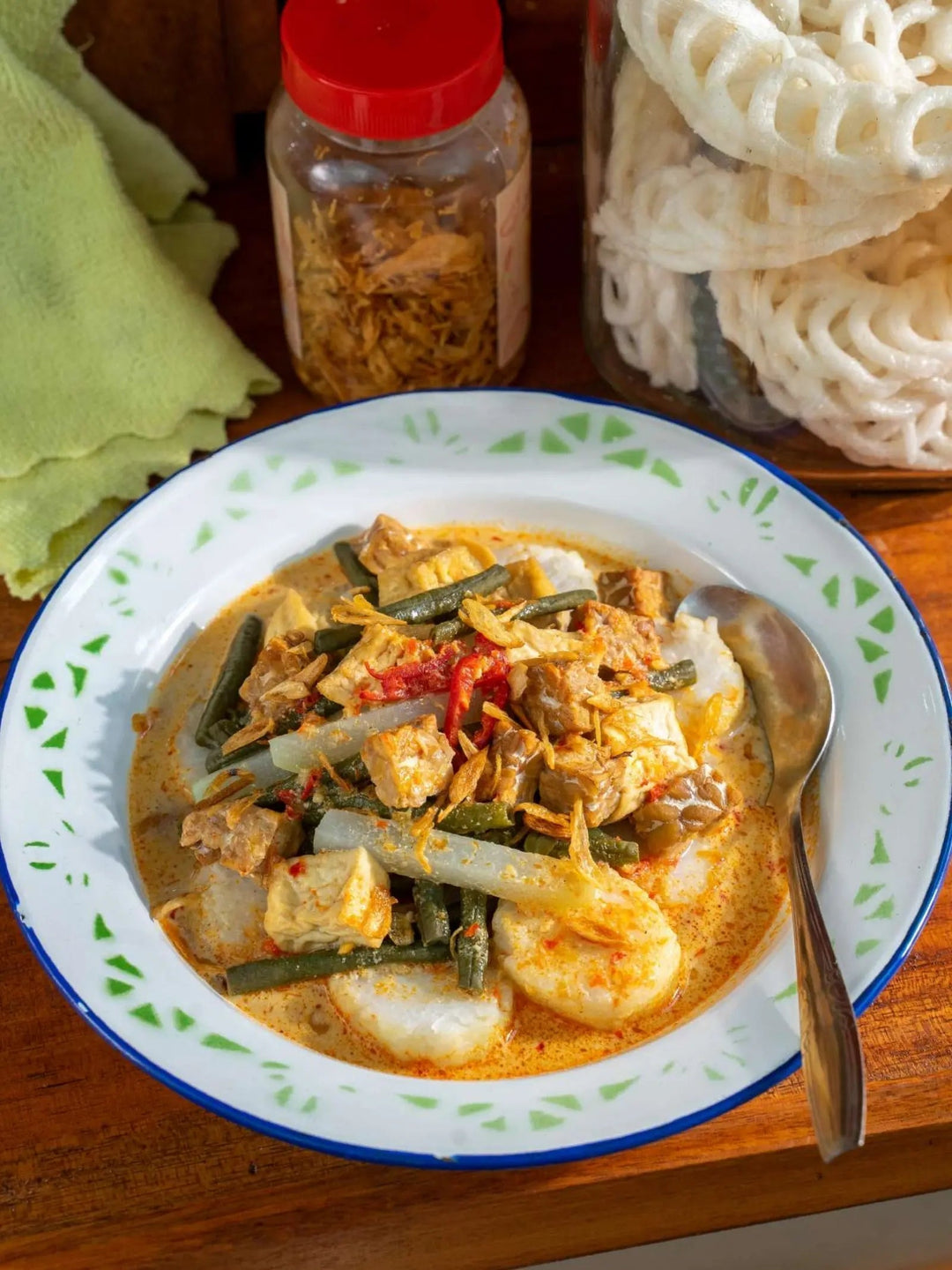 LONTONG SAYUR